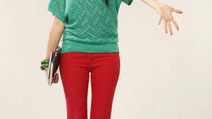 Actress Evelyn Sharma finds herself amidst political controversy! Actress Evelyn Sharma finds herself amidst political controversy!